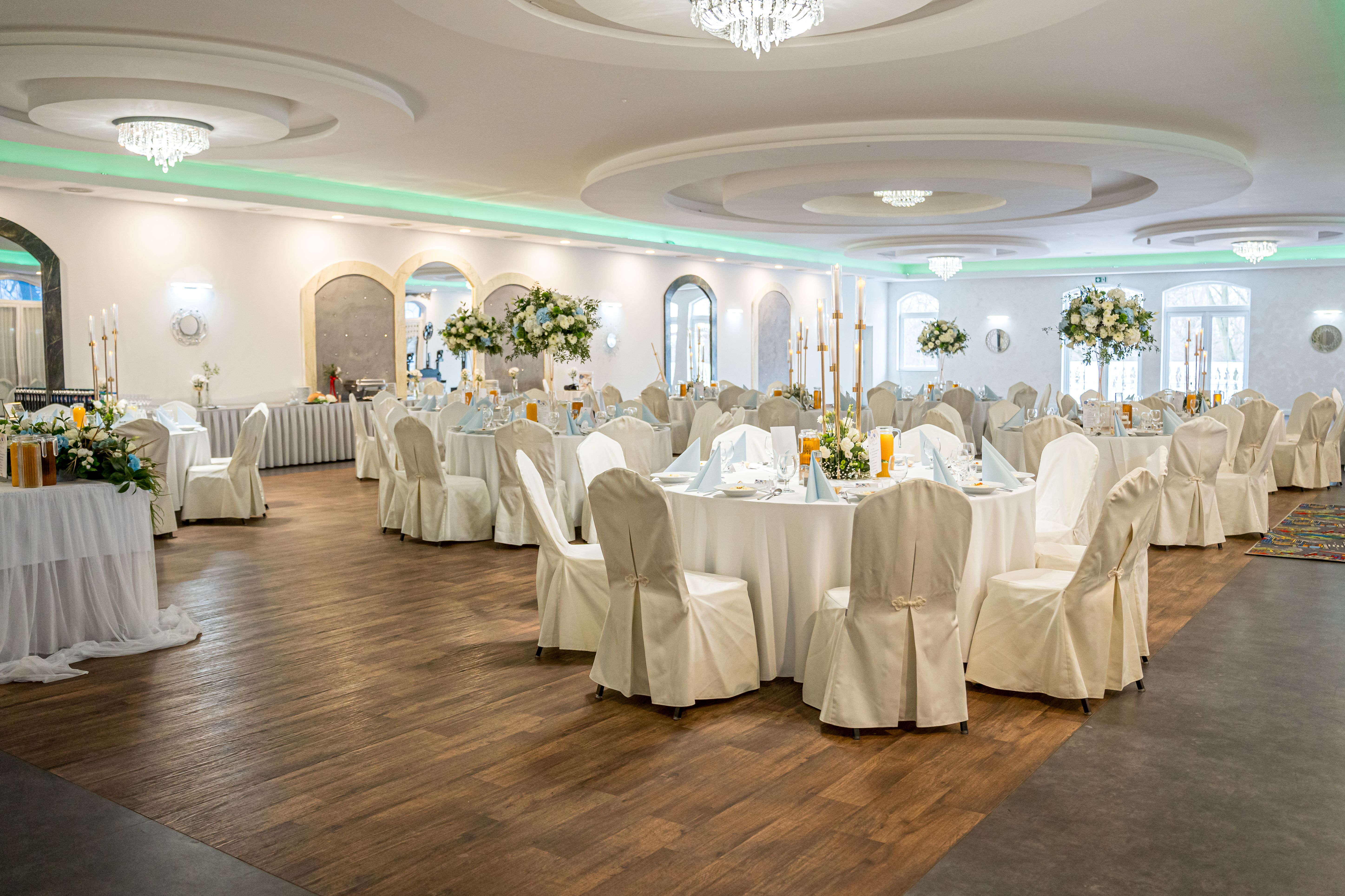 Wesele w Złotym Pałacu