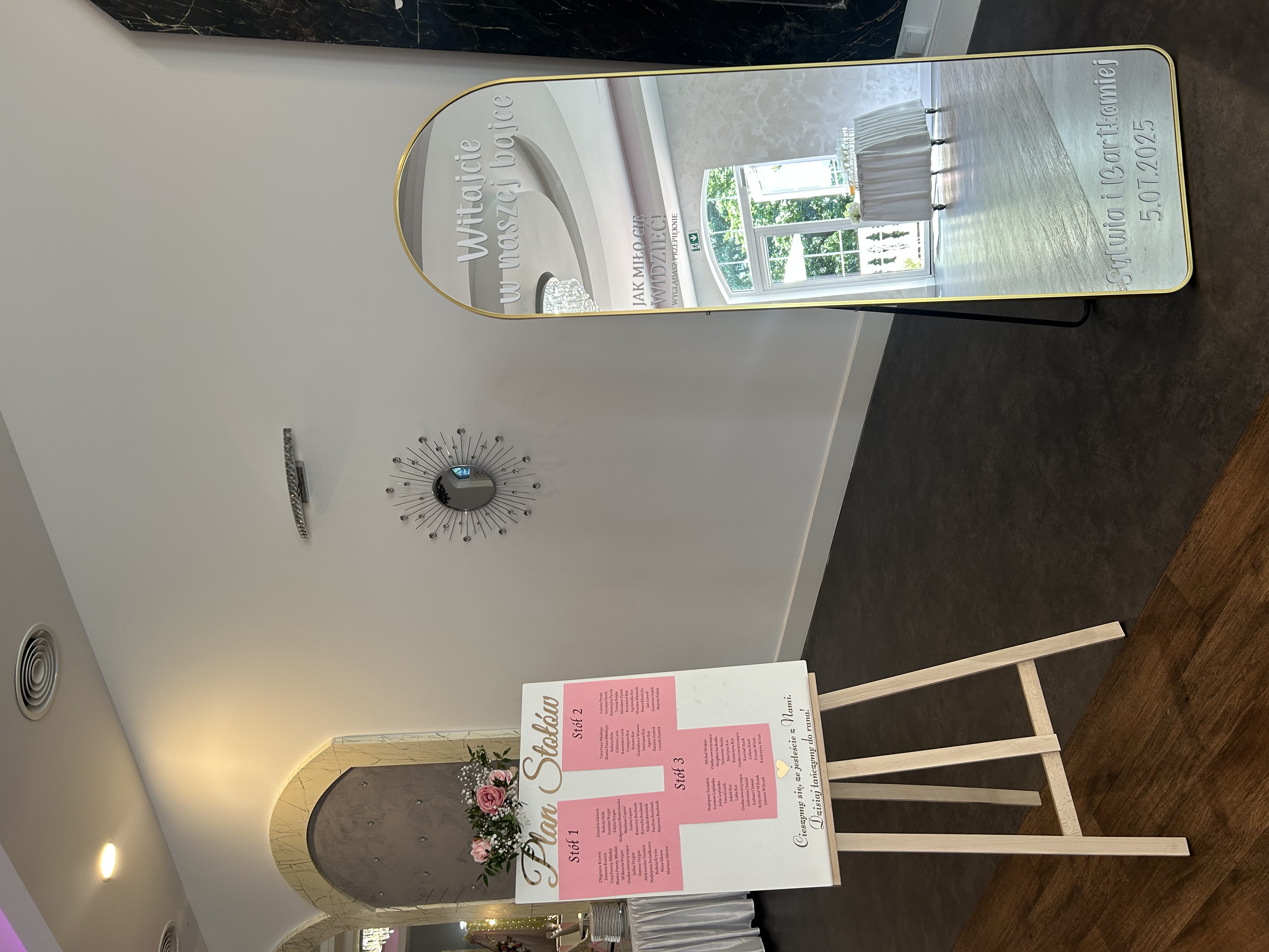 Sala Srebrna - układ gościnny