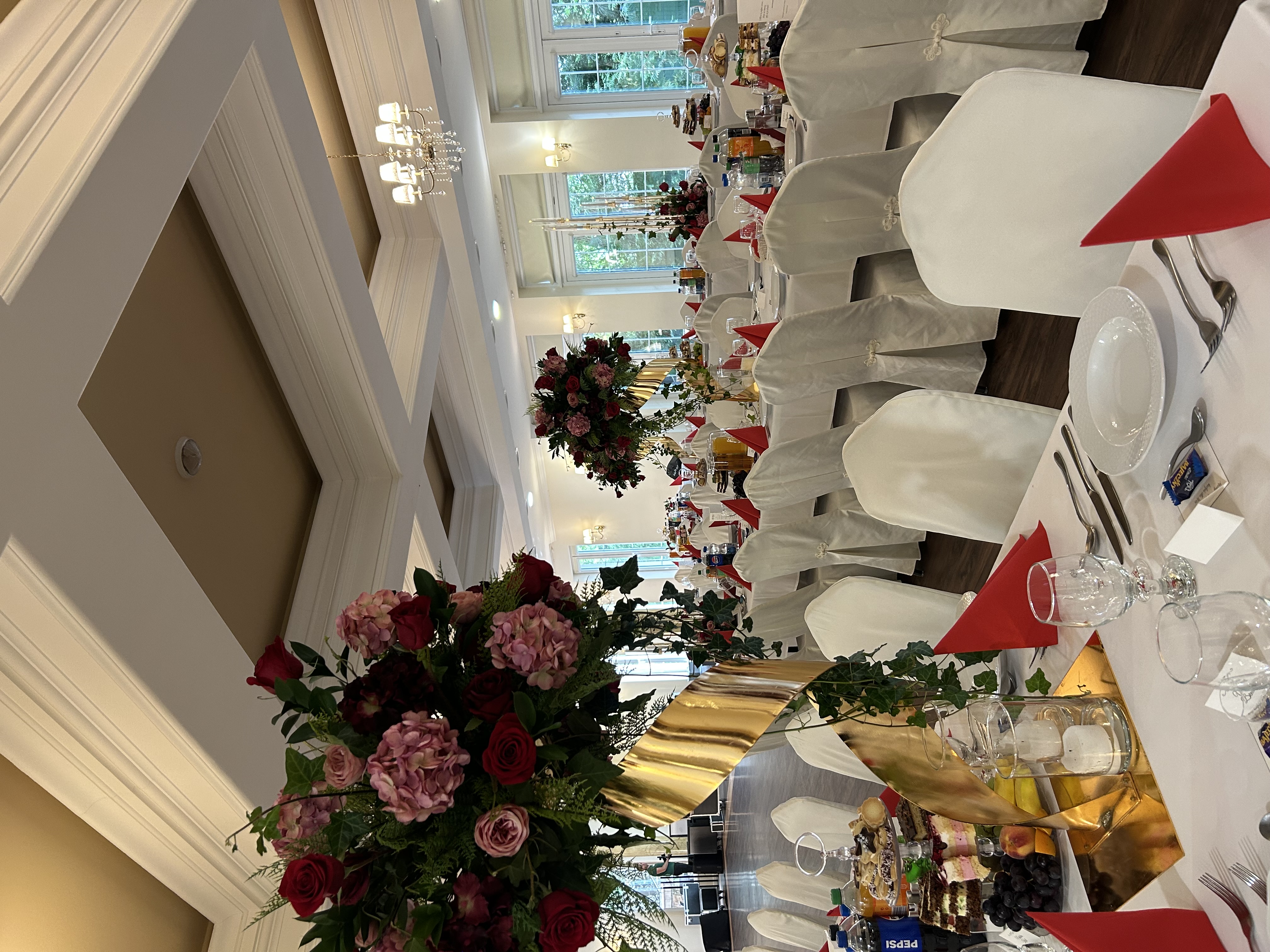 Efektowna aranżacja sali bankietowej